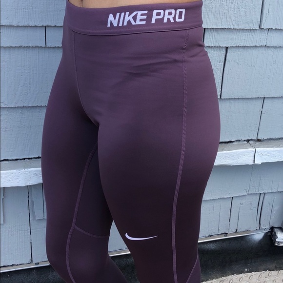 Nike Dry-Fit Cropped Leggings - Picture 2 of 4